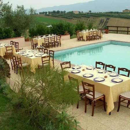 Vakantiehuis Cozy Cottage In Amelia With Pool Amelia