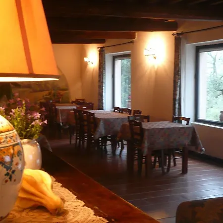 Vakantiehuis Cozy Cottage In Amelia With Pool *
