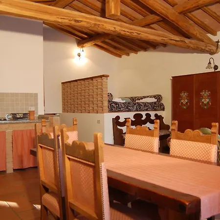 Cozy Cottage In Amelia With Pool Vakantiehuis *