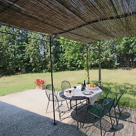 Cozy Cottage In Amelia With Pool Vakantiehuis *